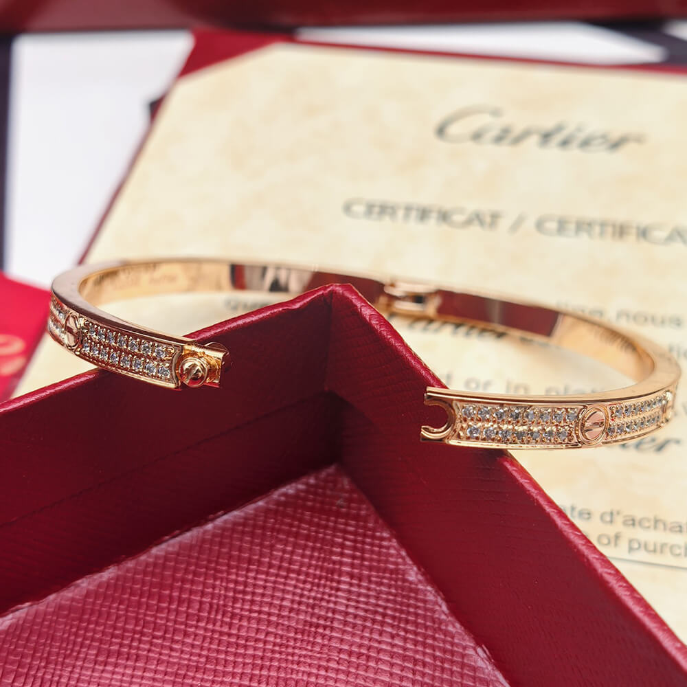 Ca*t1er LOVE bracelet