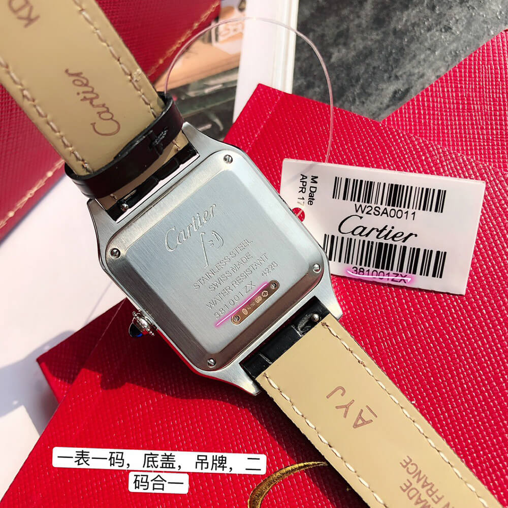 Ca*t1er Small Santos-Dumont watch