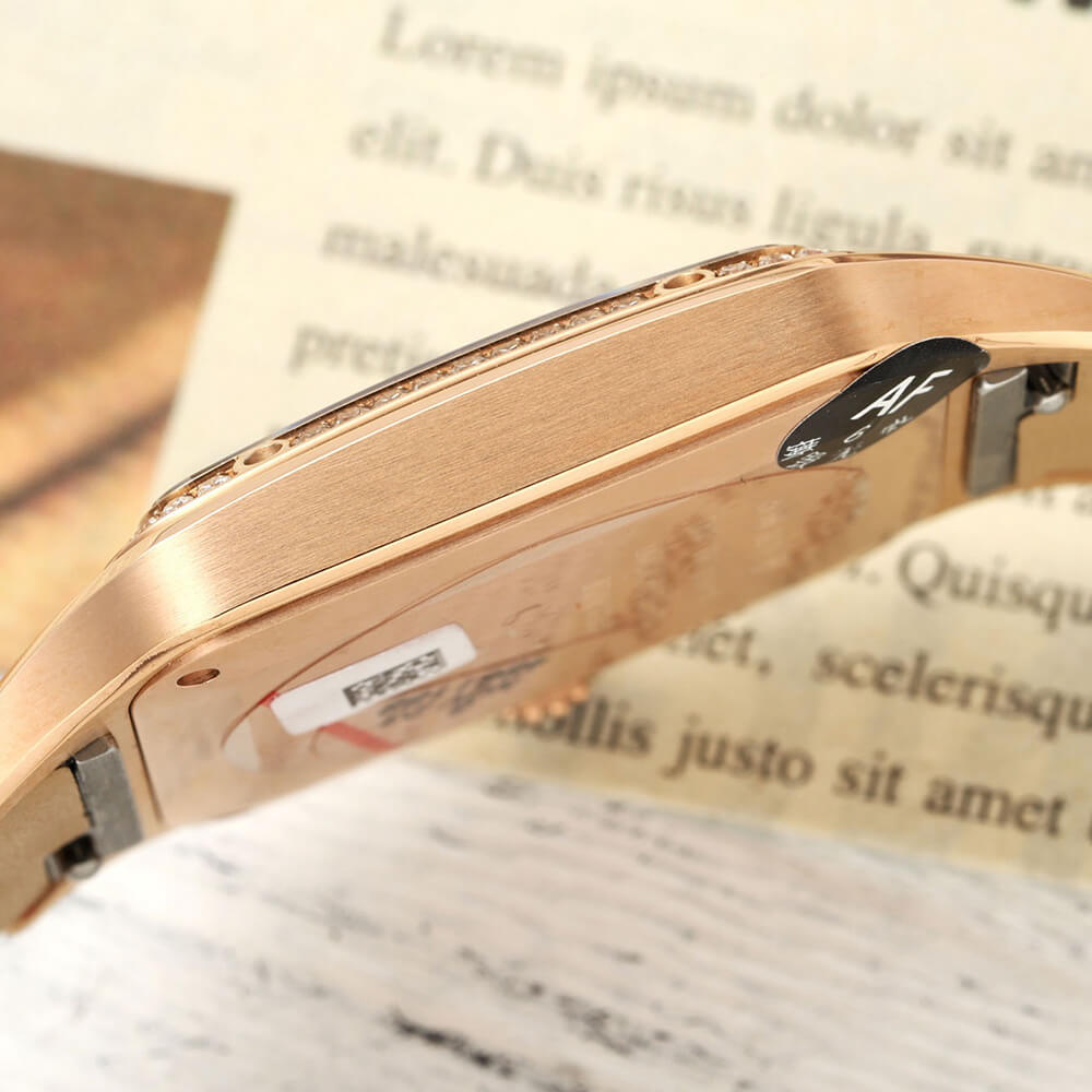 Ca*t1er Small Santos-Dumont watch