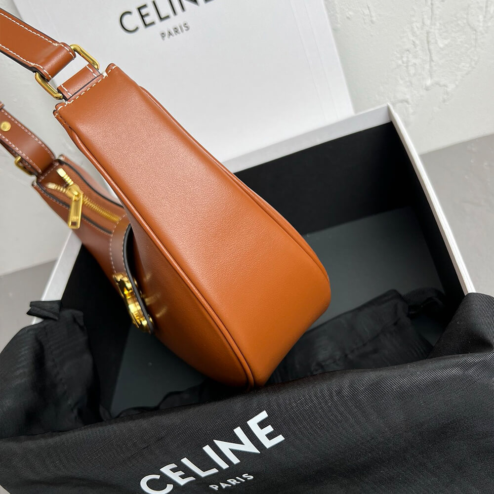 Ce1i*e MEDIUM AVA TRIOMPHE BAG in Calfskin