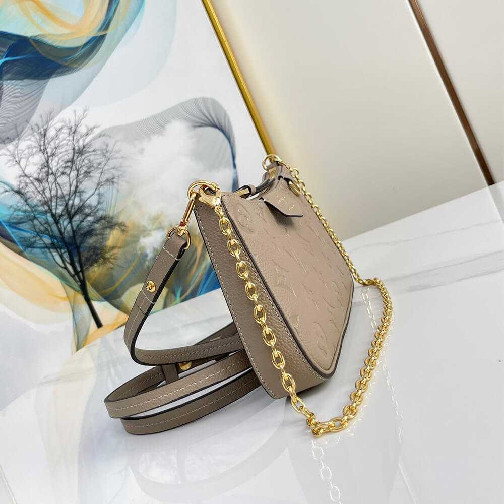 LV Easy Pouch On Strap