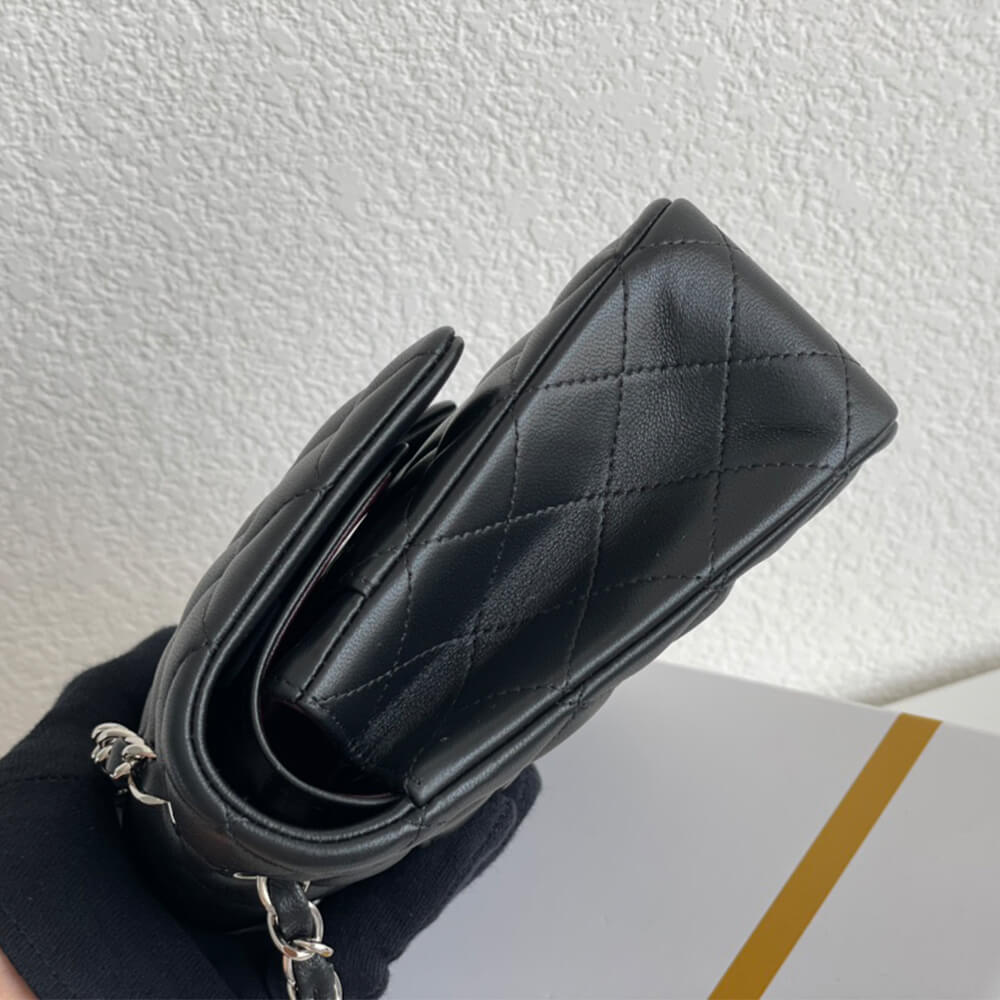 Ch**el Medium Flap Handbag(HIGH-END GRADE)