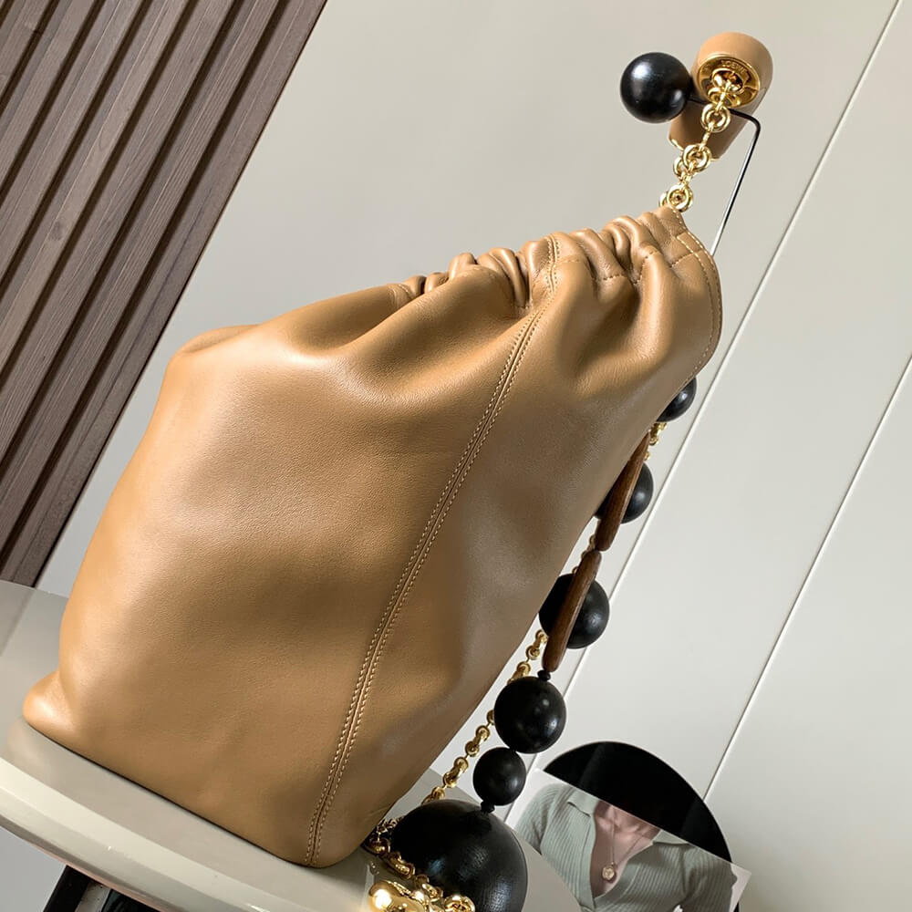 L0ew* Medium Squeeze bag in nappa lambskin