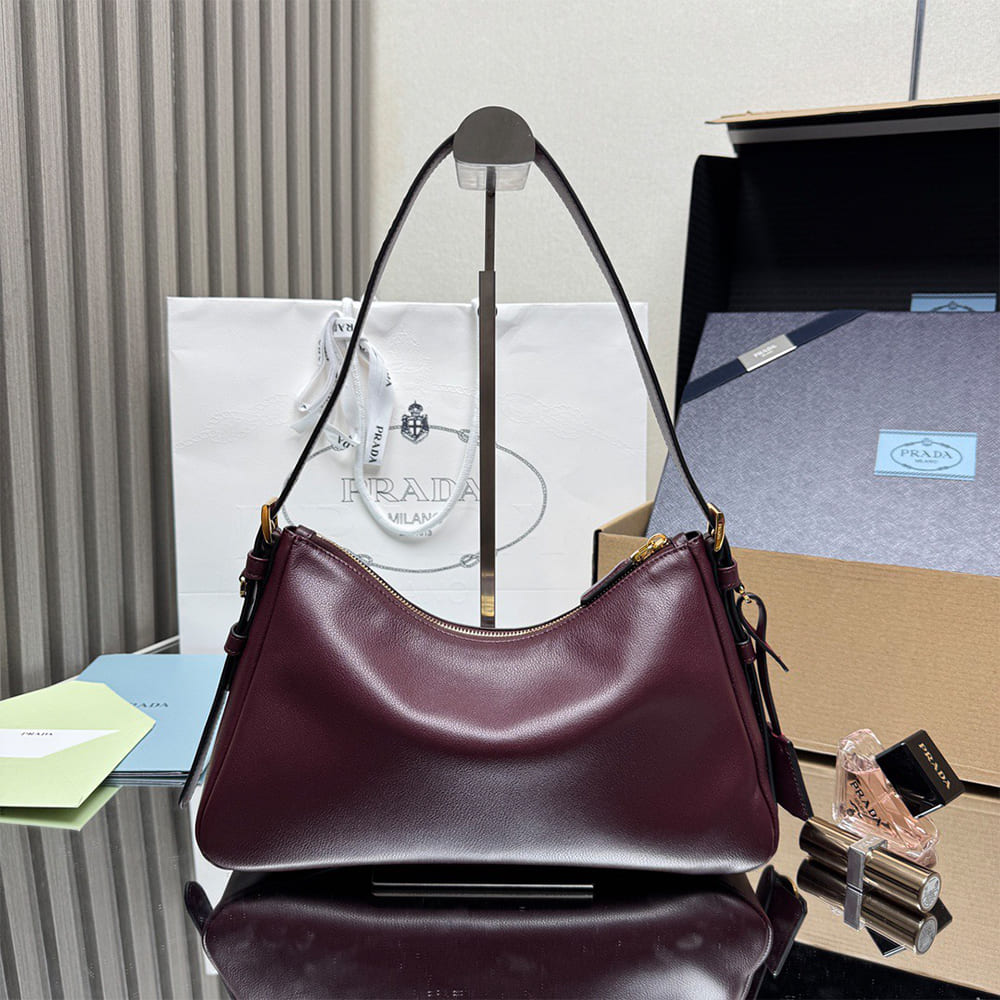 Pra*a Aimee medium leather shoulder bag