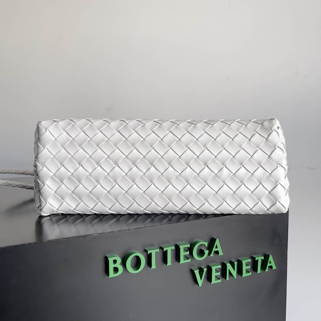 B0tt*ga Ven*ta East-West Andiamo(HIGH-END GRADE)