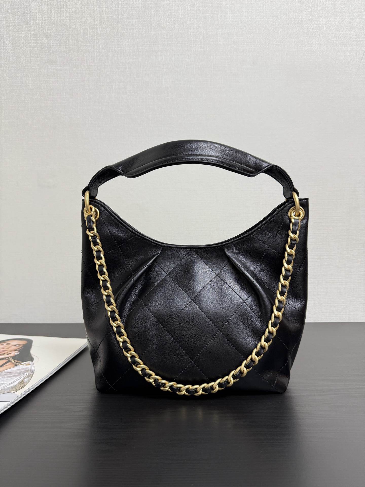 Ch**el Large Hobo Bag(HIGH-END GRADE)