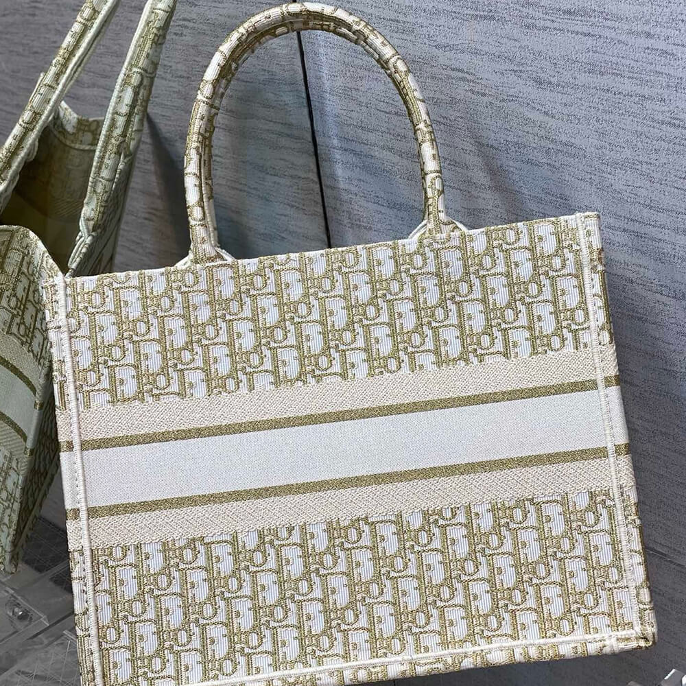 Medium D10r Book Tote