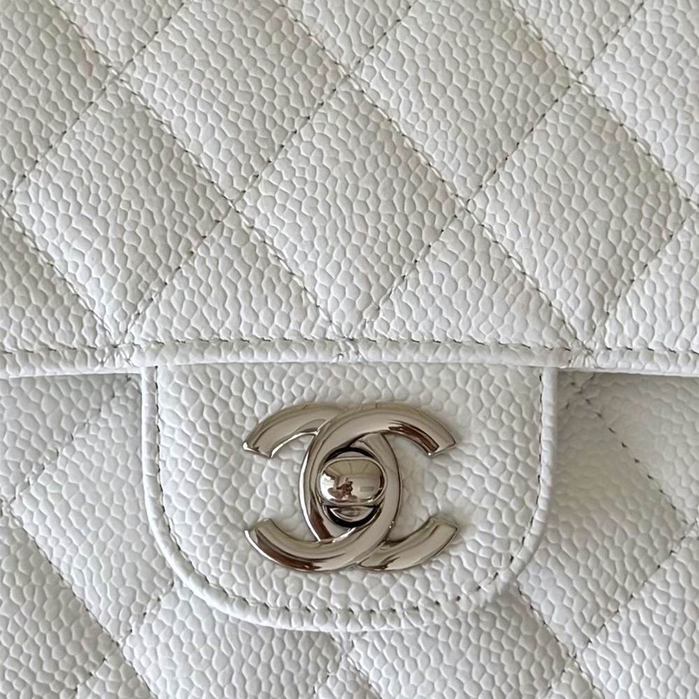 Ch**el SMALL CLASSIC HANDBAG