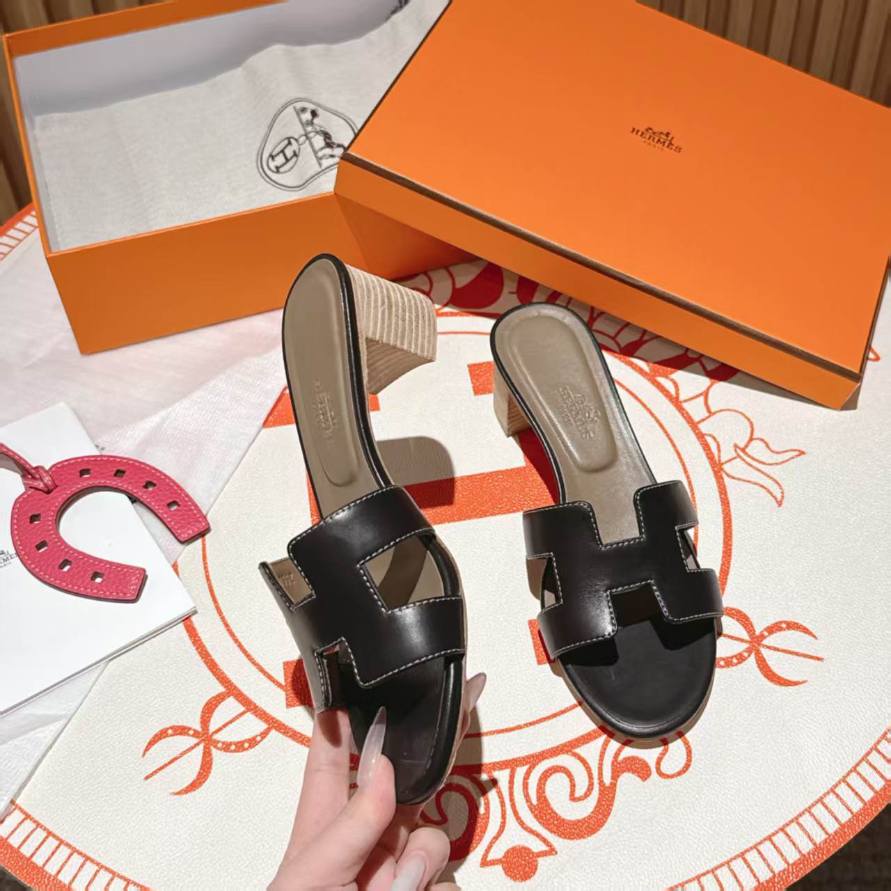 H**me5 Oasis sandal
