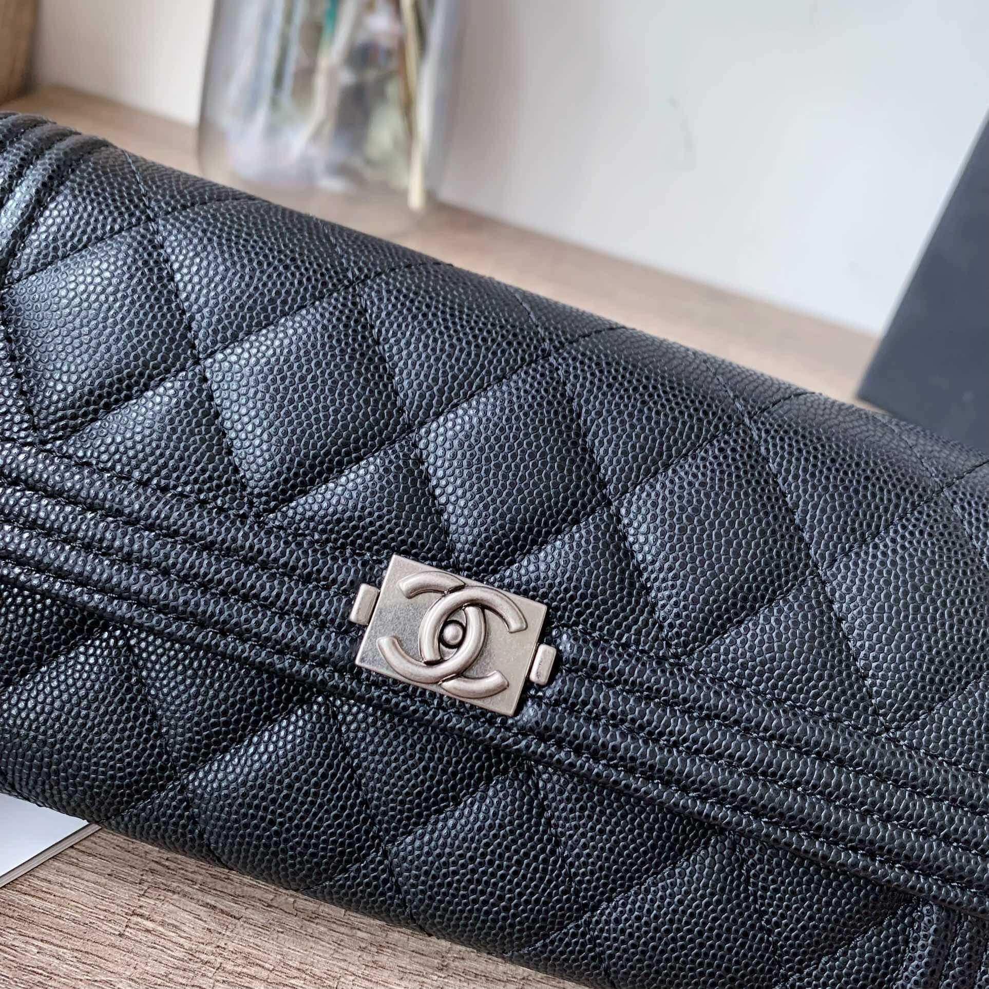 Ch**el classic long wallet