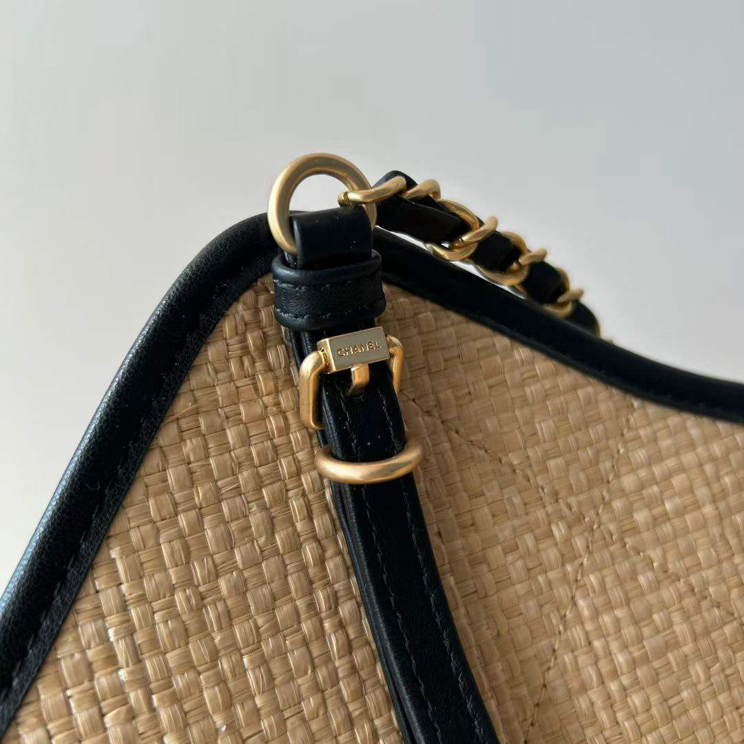 Ch**el MAXI SHOPPING BAG(HIGH-END GRADE)