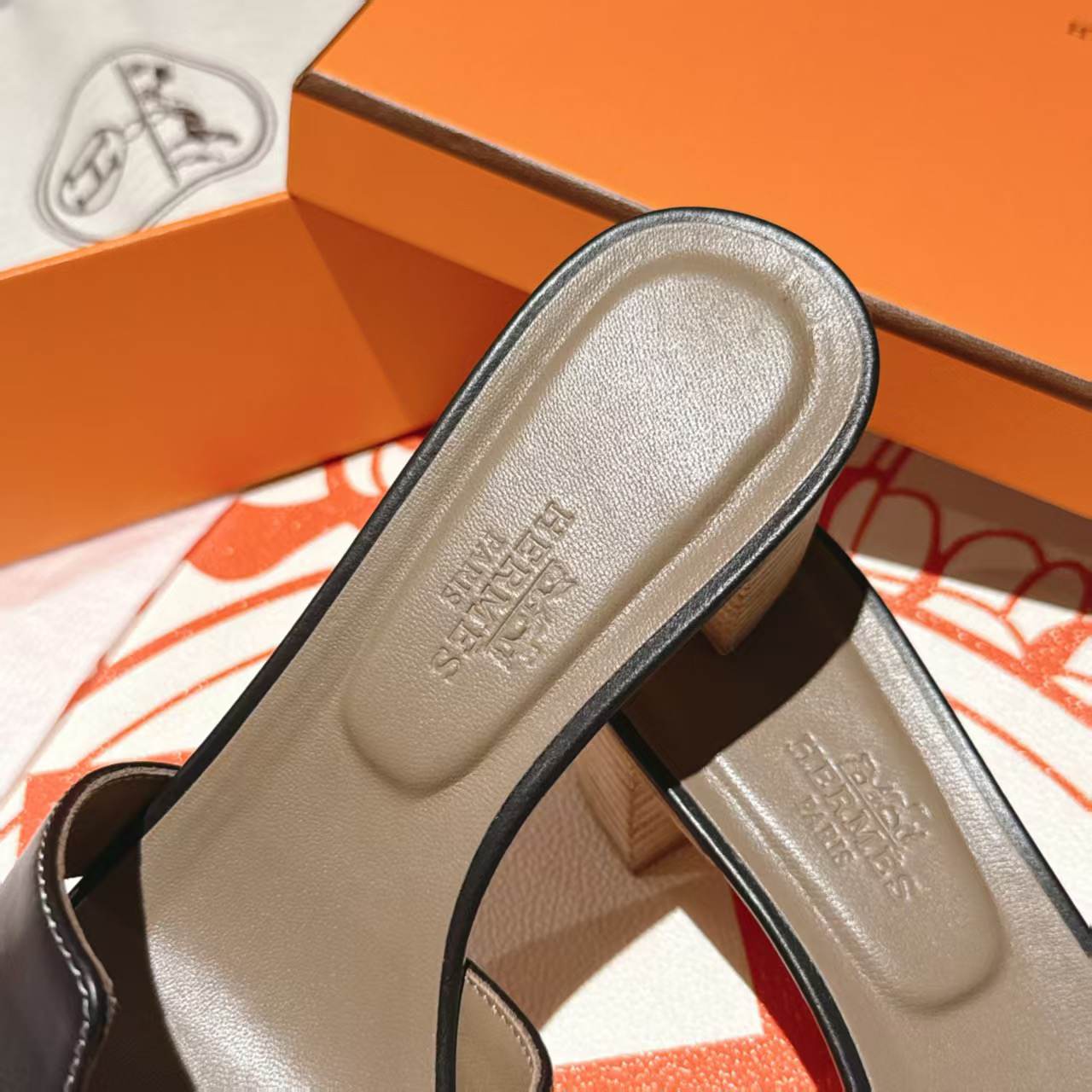 H**me5 Oasis sandal