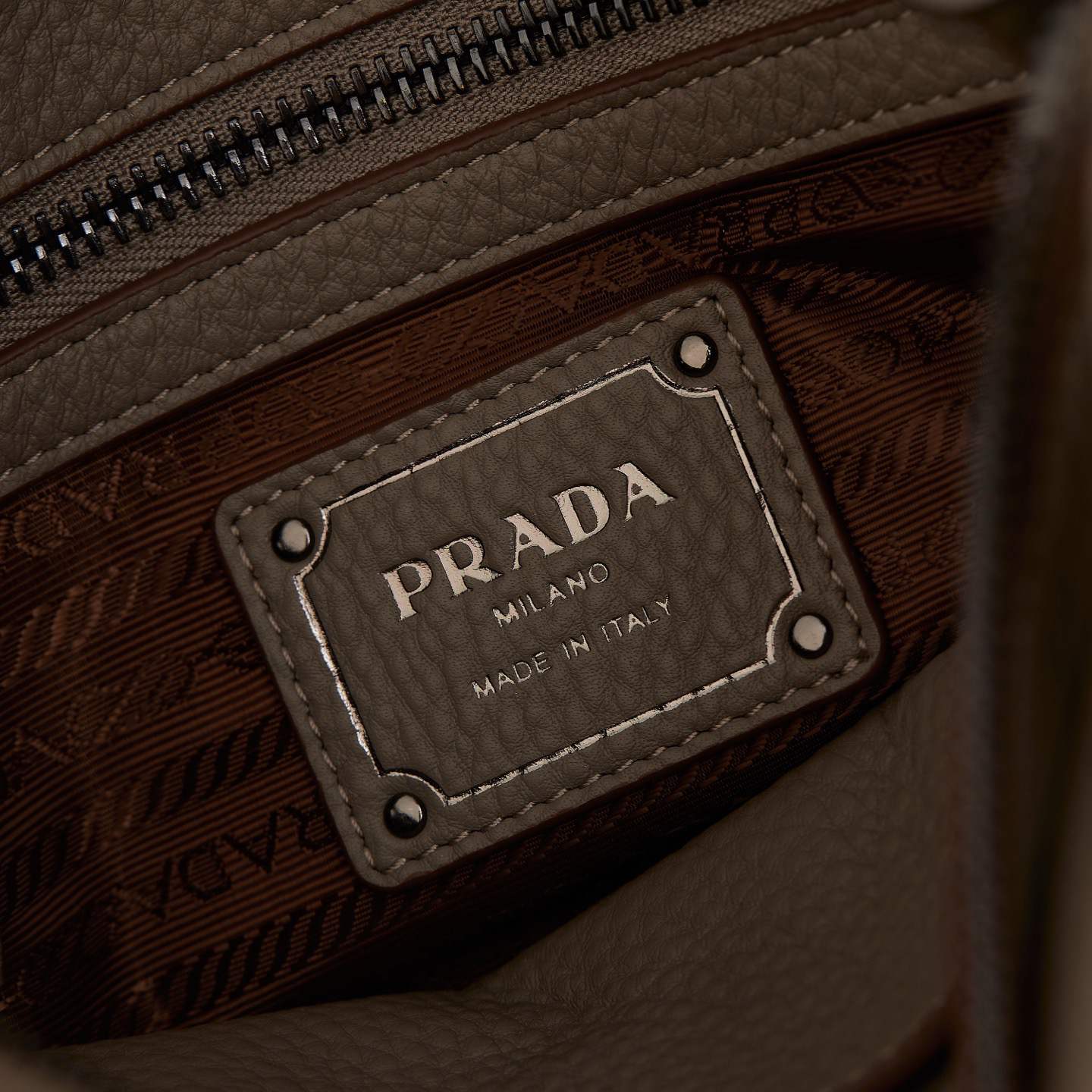 Pra*a Large leather tote bag(HIGH-END GRADE)