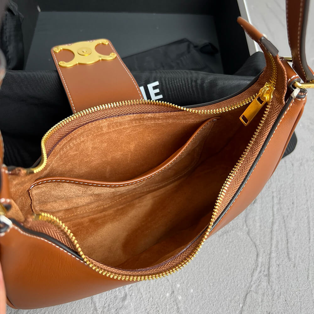 Ce1i*e MEDIUM AVA TRIOMPHE BAG in Calfskin