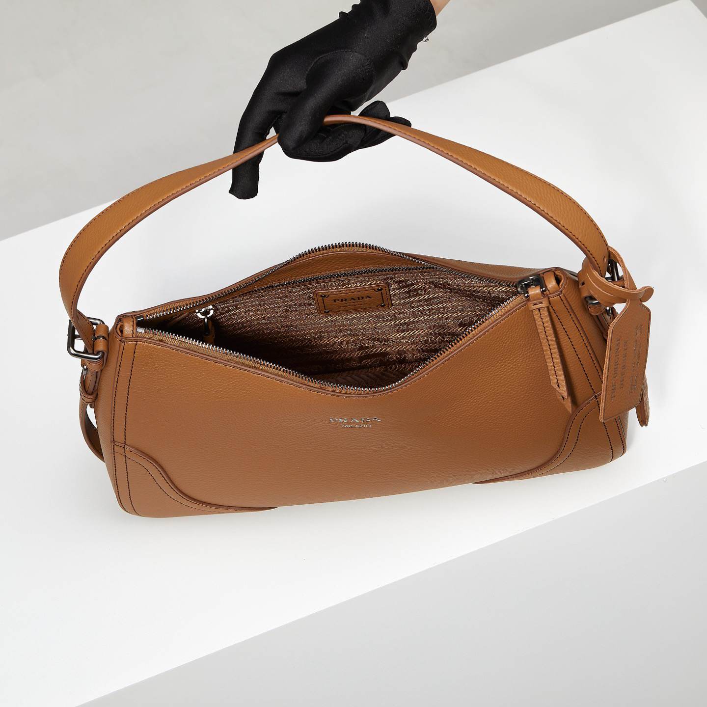 Pra*a Aimèe large leather shoulder bag(HIGH-END GRADE)