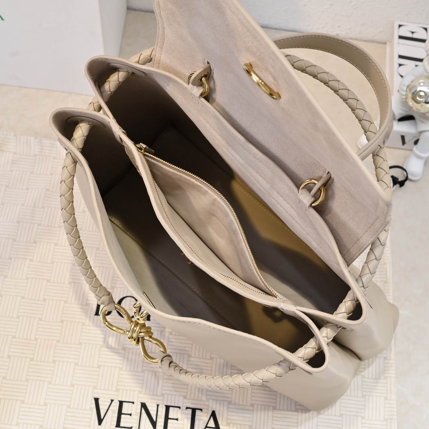 B0tt*ga Ven*ta Medium Ciao Ciao(high-end grade)