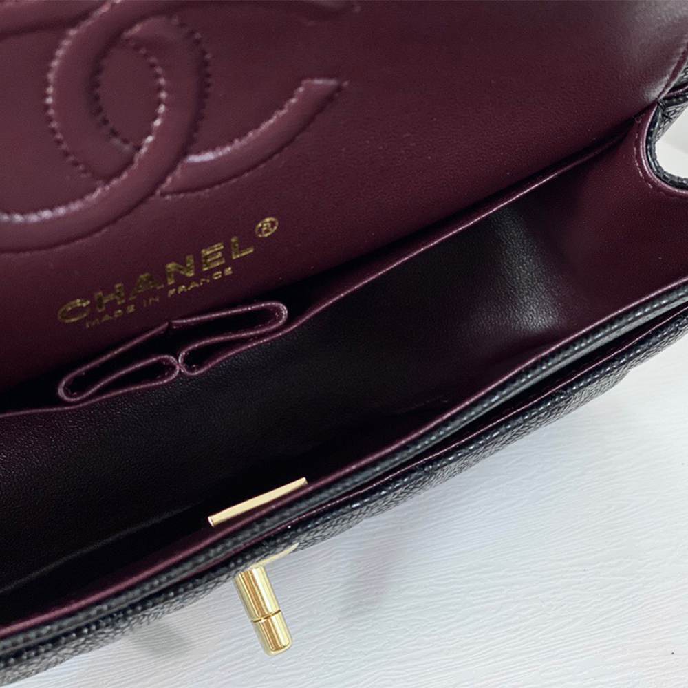 Ch**el SMALL CLASSIC HANDBAG