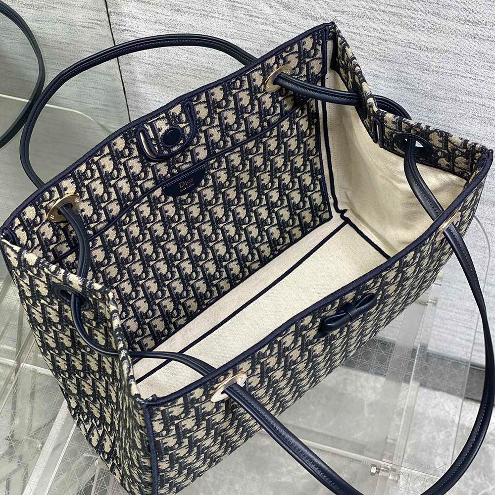 Medium D10r Promenade Shopping Bag