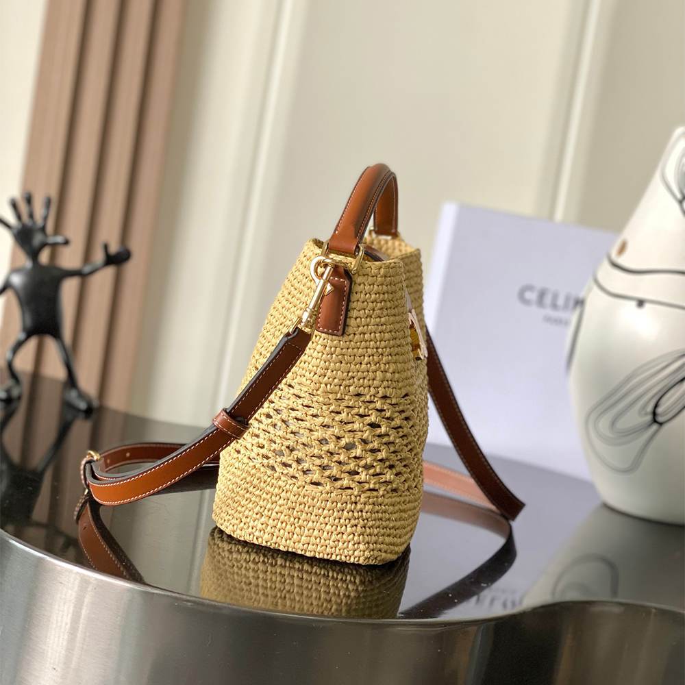 Ce1i*e MEDIUM L0visE BUCKET IN RAFFIA AND CALFSKIN(HIGH-END GRADE)