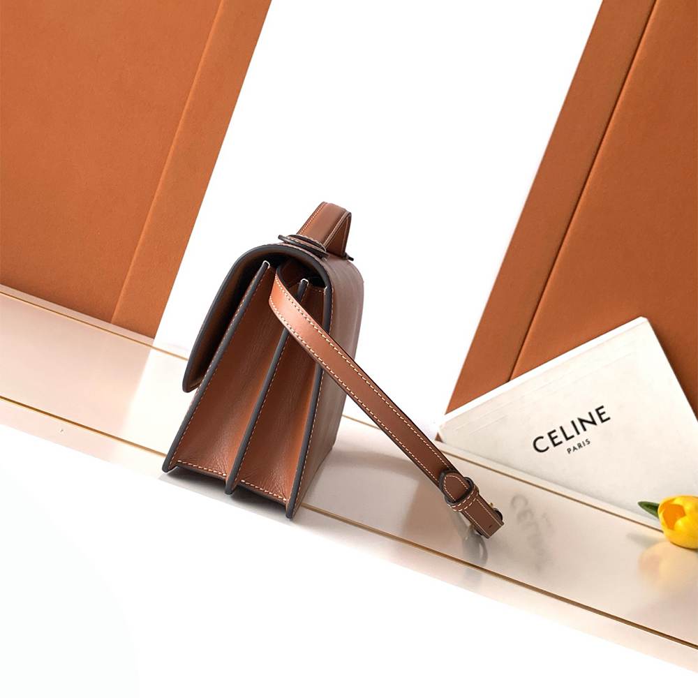 Ce1i*e MEDIUM TRIOMPHE FOLIO IN SHINY CALFSKIN(HIGH-END GRADE)