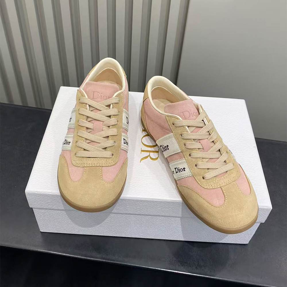 D10r Ribbon Sneaker