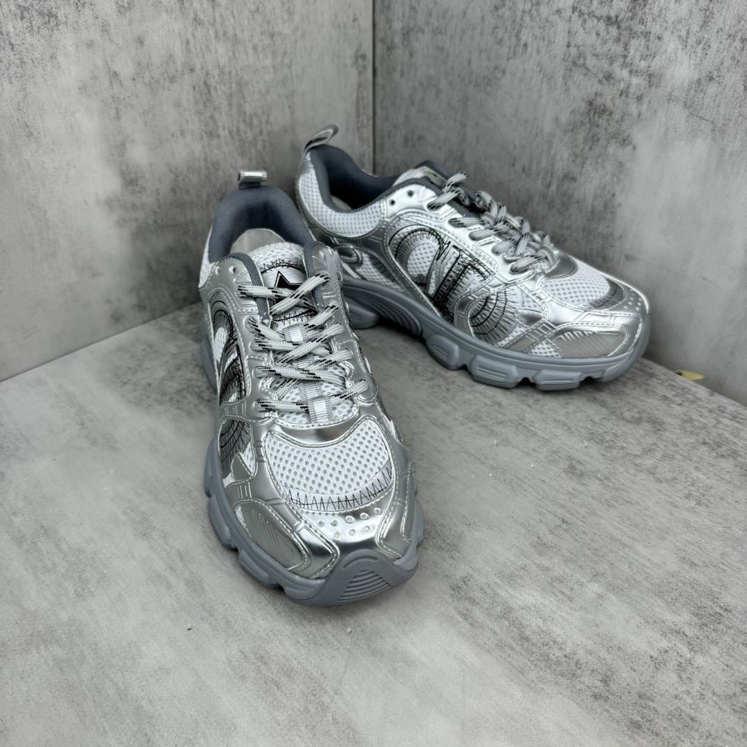 D10r Chrono Sneaker