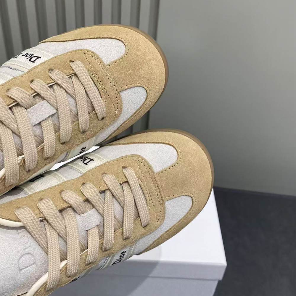 D10r Ribbon Sneaker