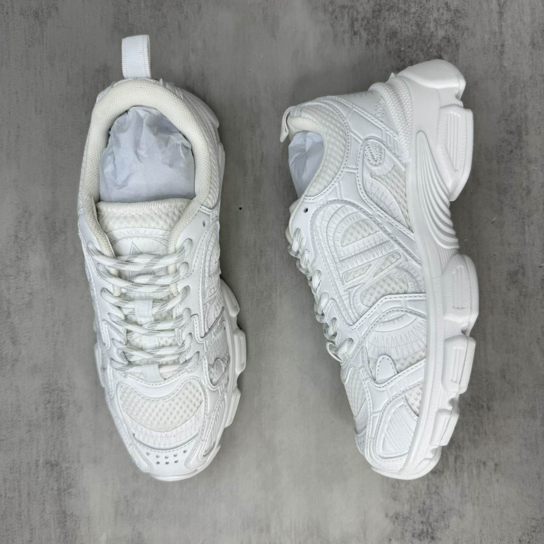 D10r Chrono Sneaker