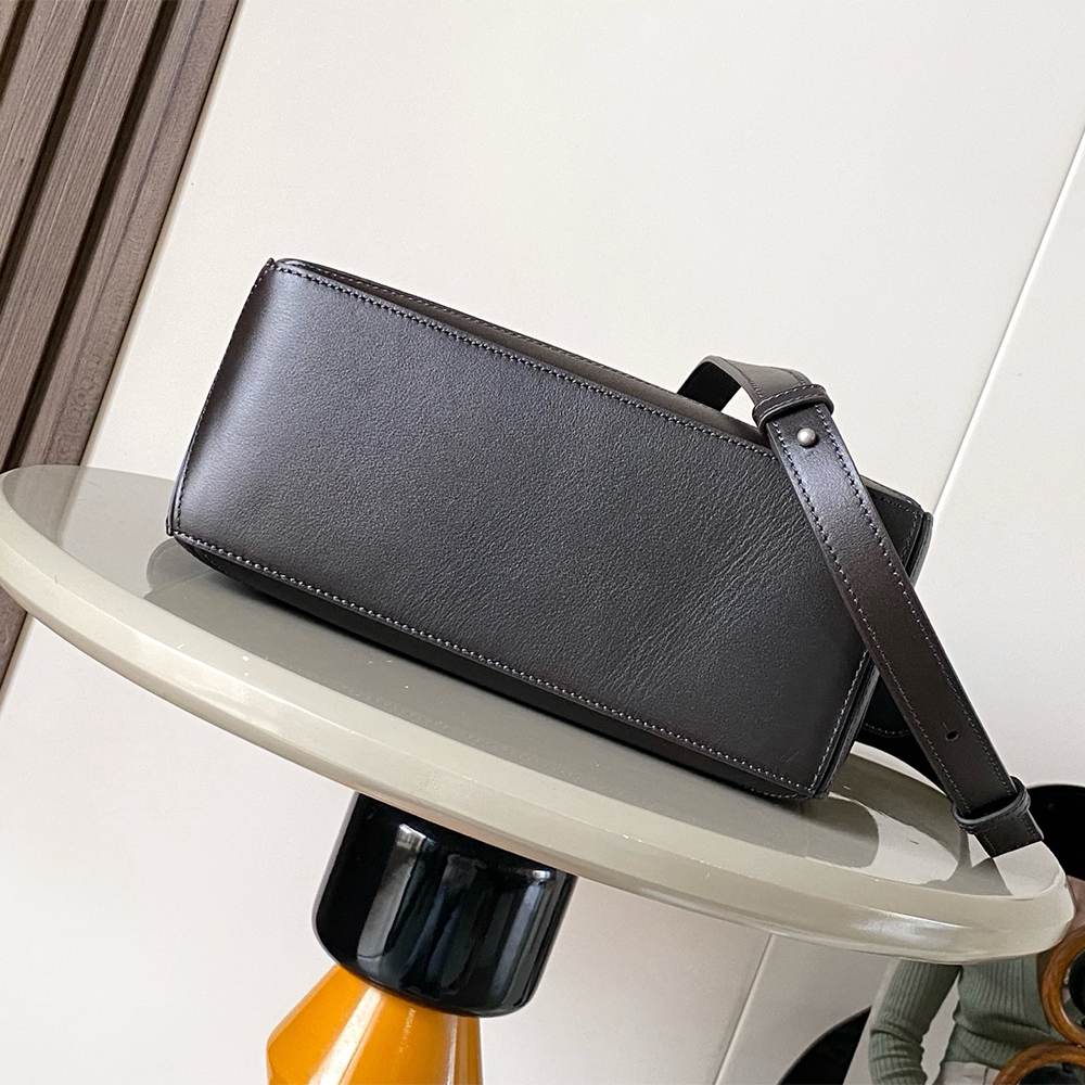 L0ew* Panta small Puzzle bag in shiny calfskin(HIGH-END GRADE)