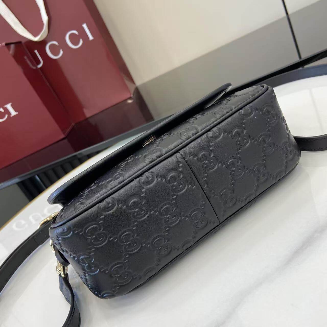 GG Emblem small shoulder bag