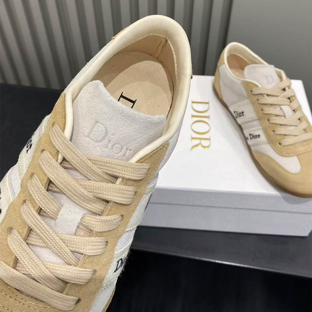 D10r Ribbon Sneaker