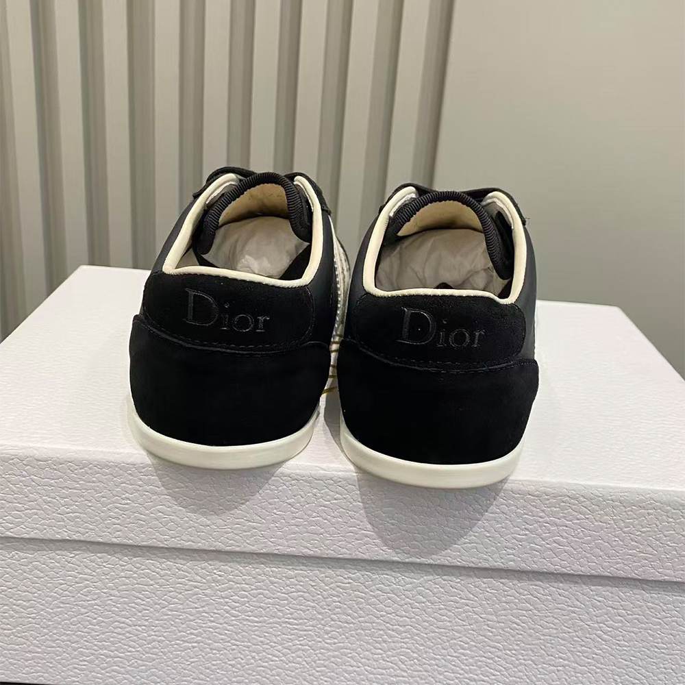 D10r Ribbon Sneaker
