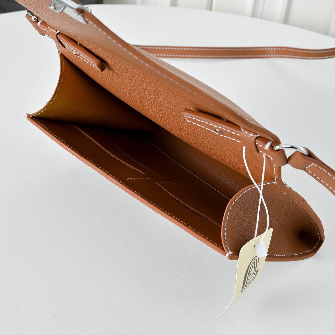 G09ard Chypre Wallet-Pouch