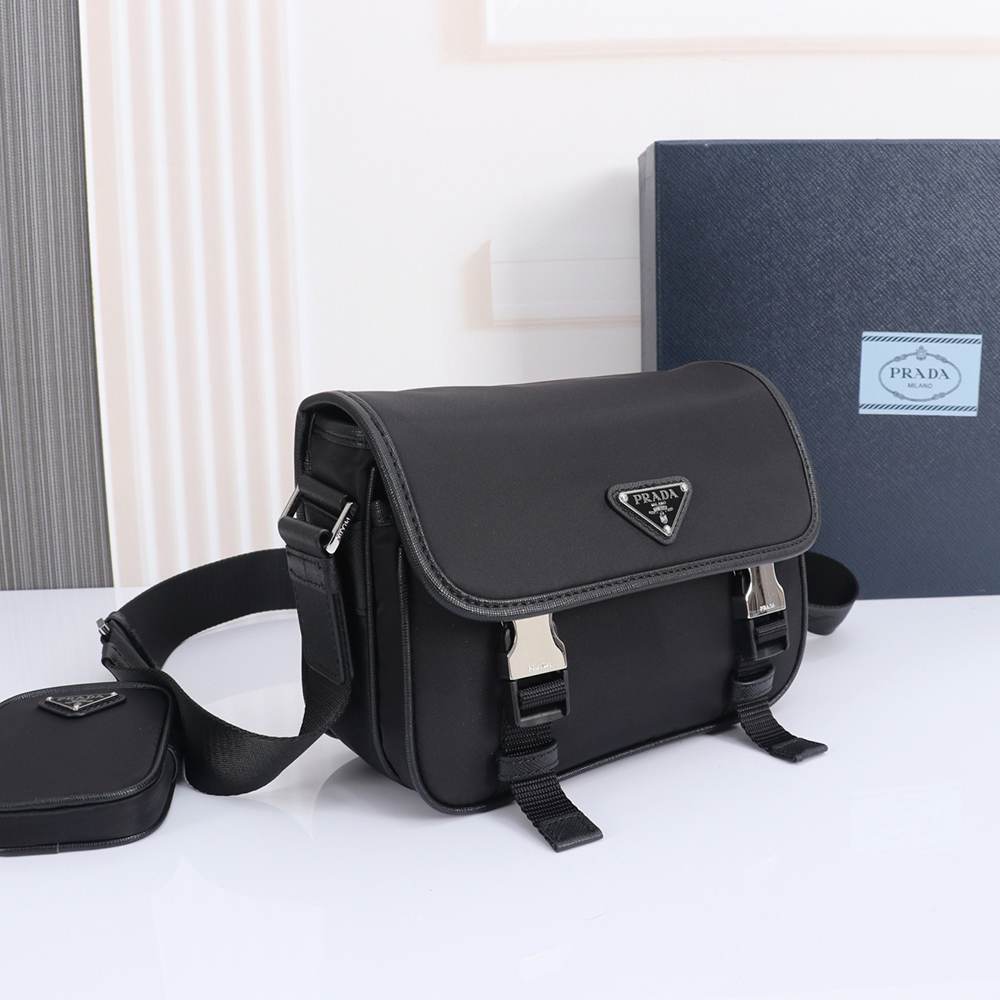 Pra*a Re-Nylon and Saffiano leather shoulder bag(HIGH-END GRADE)