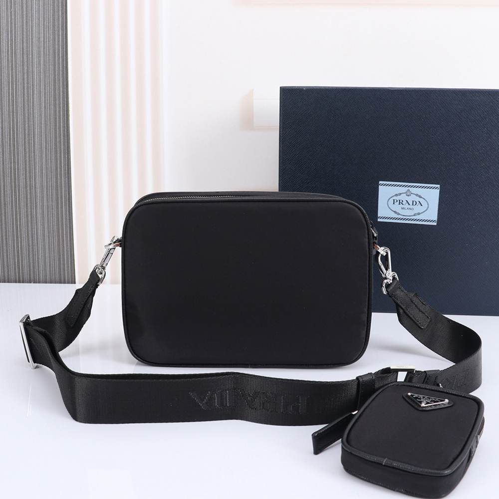 Pra*a Re-Nylon and Saffiano leather shoulder bag(HIGH-END GRADE)