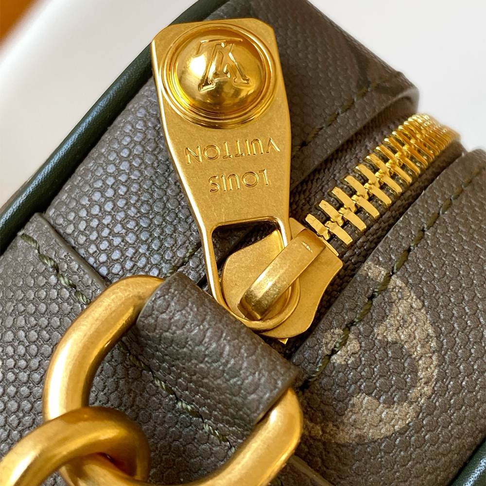 LV Trocadéro Wearable Wallet